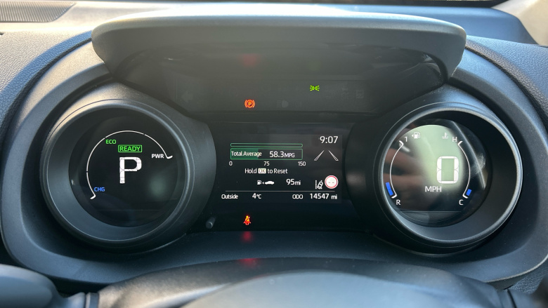 Toyota Yaris 1.5 Hybrid Design 5dr CVT Hybrid Hatchback